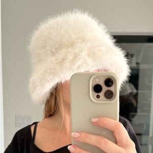 Elegant White Faux Fur Bucket Hat